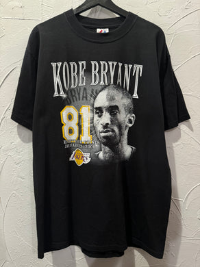 2006 Majestic Kobe Bryant 81 Points TShirt. Large